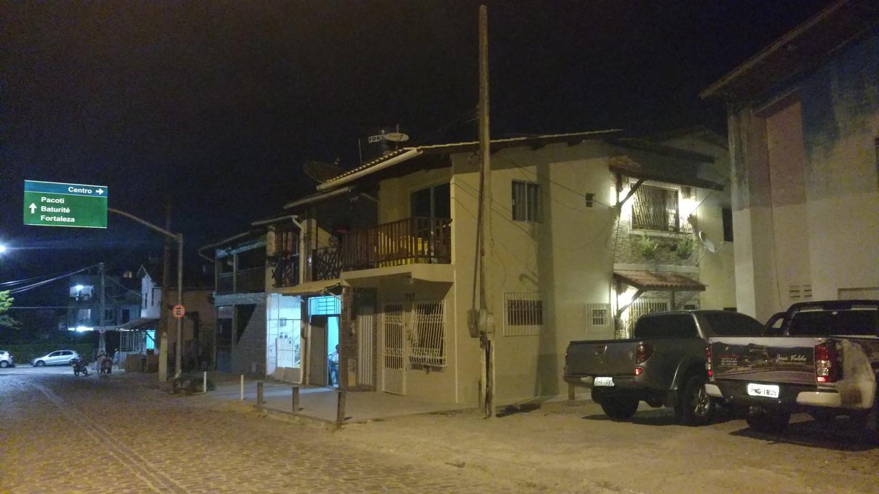 Lindo Chale No Centro De Guaramiranga Apartment Luaran gambar